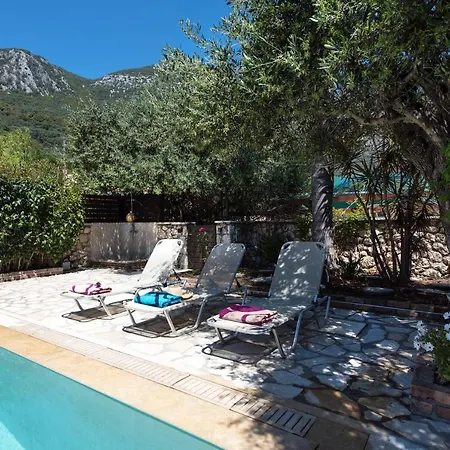 Palmier Villa Pyrgi (Corfu)